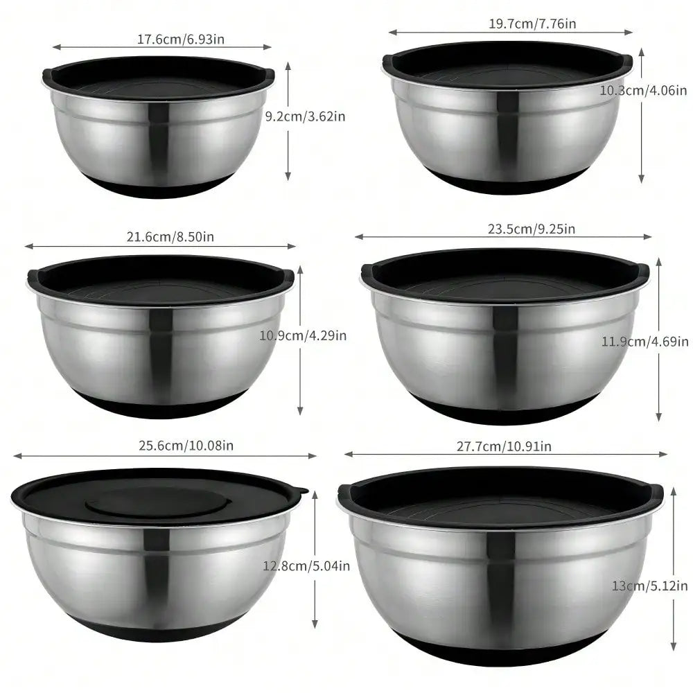 Mixing bowl set with sealed lid