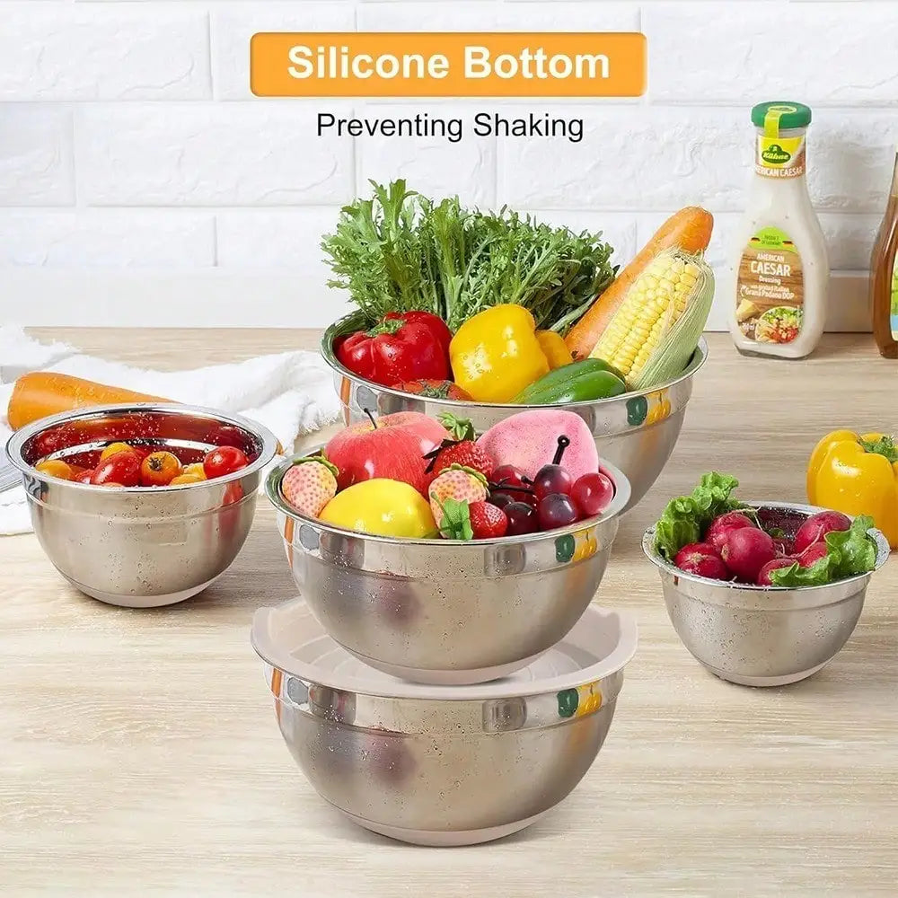 Mixing bowl set with sealed lid