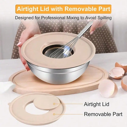 Mixing bowl set with sealed lid